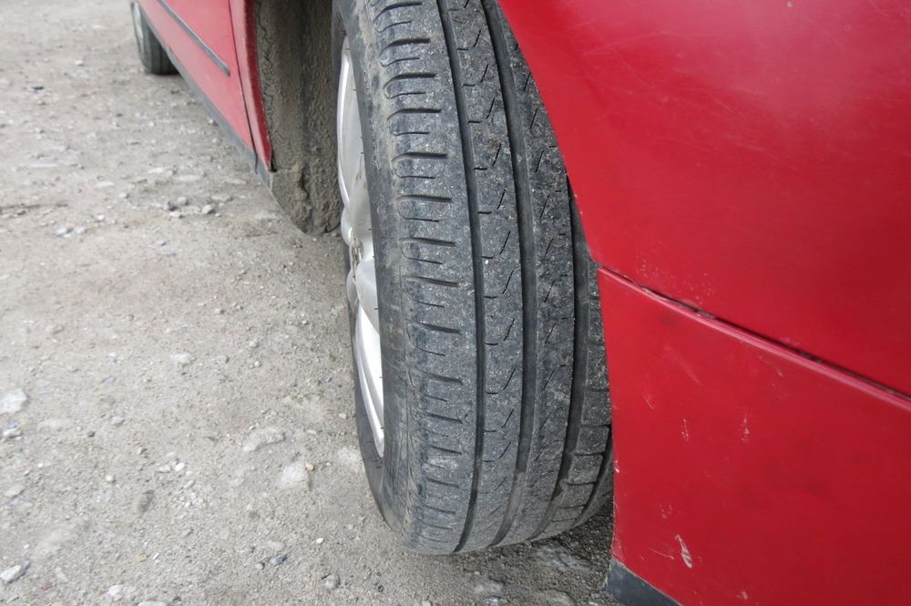 Vând Passat B6 2.0 Tdi 140 CP