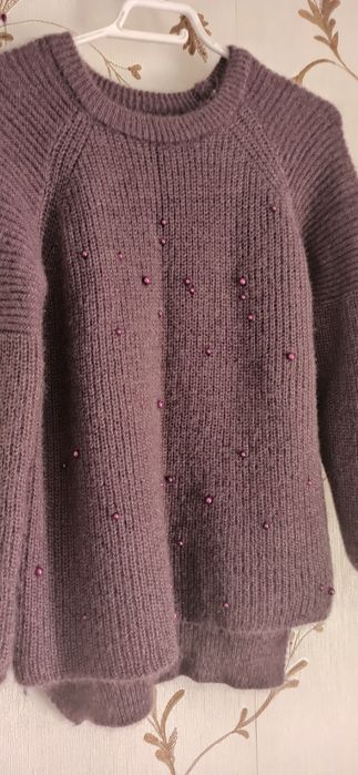 Продам красивый свитер