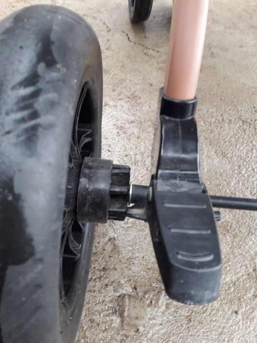 Продам детскую коляску