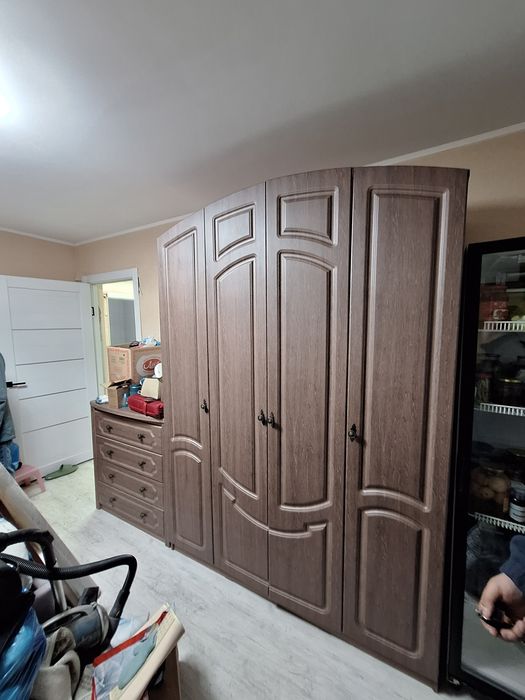 Шкаф в отличном состоянии