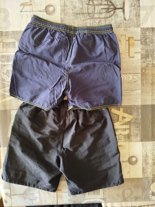 Къси гащи и тенисни adidas