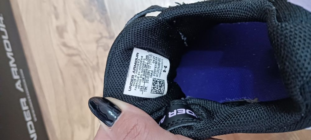 Маратонки under armour