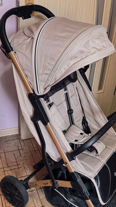 Продается прогулочная коляска