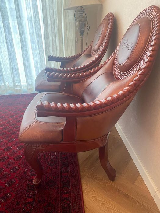 Красивые кресла.