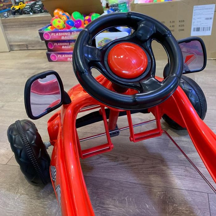 Педальная машина Herby Car