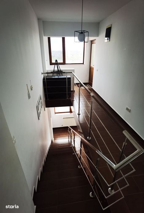 Navodari - Vila D+P+2 +T - ideală pt 2 familii sau ca Business