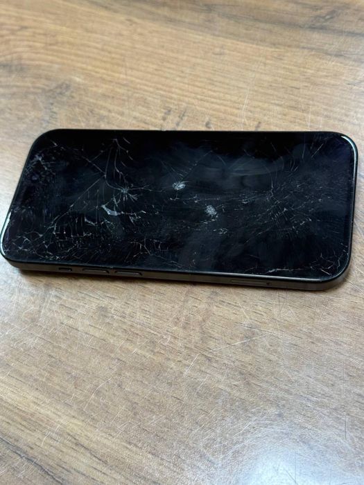 Iphone 15  без гарантий