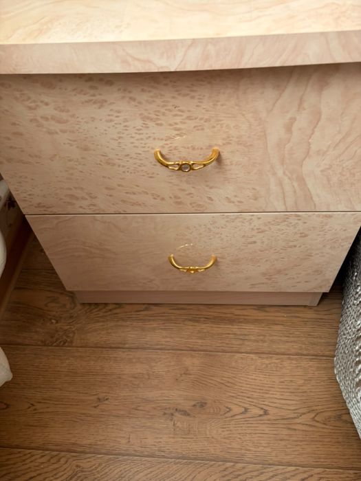 Продам спальную гарнитуру
