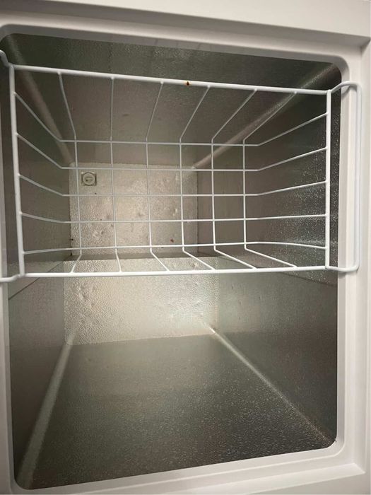 Морозильник в хорошем состоянии