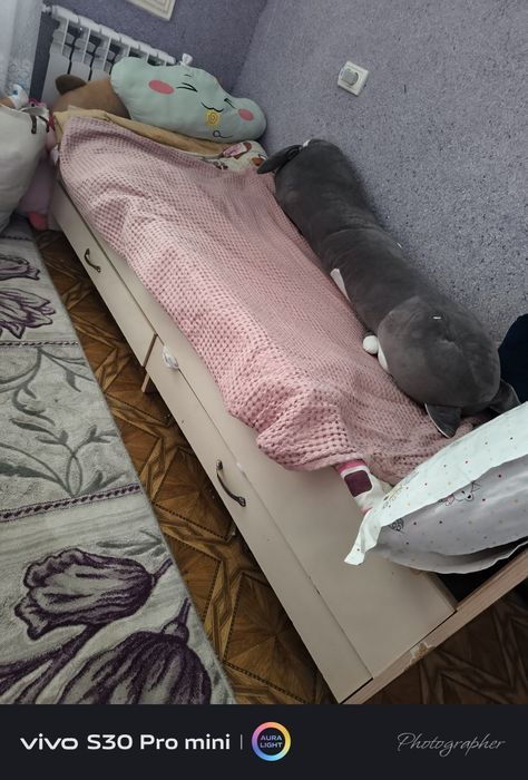 Кровать детская и шкаф, продам все за 800