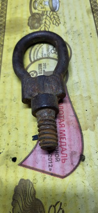 Продам буксировочный крюк на гольф3