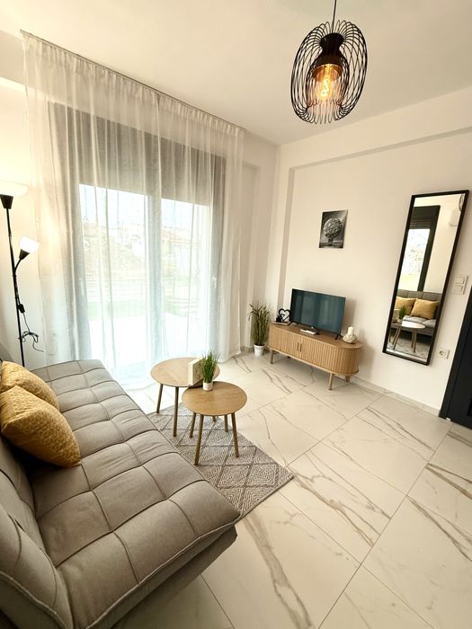 Почивка в апартамент с басейн , Паралиа Офринио