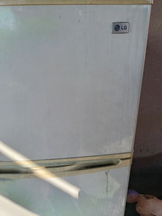 Продам холодильник