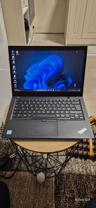 продавам лаптоп Lenovo