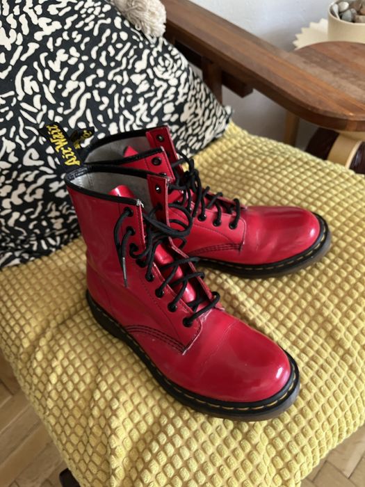 Doc Martens червен лак