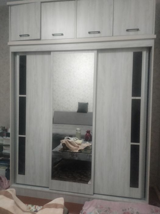 Шкаф Сотаман буйи 2.45 Энди 1.75 келиб куриб олишилар мумкин