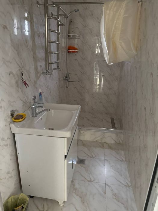 Сдаётся с мебелью 3х комнатная квартира на 2-этаж ул.Гагарина Каримбек