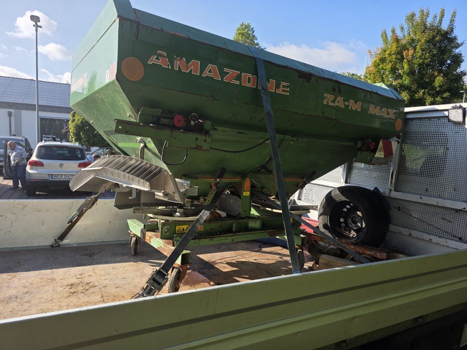 Distribuitor ingrasaminte Con azot Mig  azotiera MA azot Amazone 25002