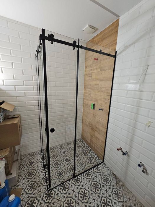 Установка душевых кабин и зеркал для ванной