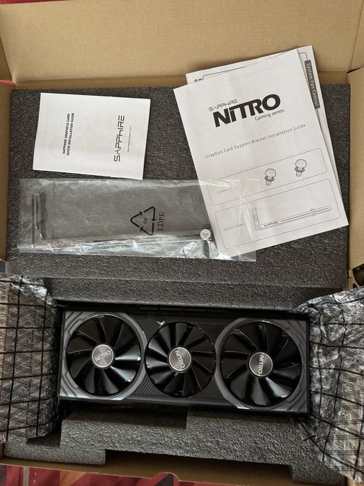 Radeon RX Vega 56 Sapphire Nitro+ 8GB видеокарта