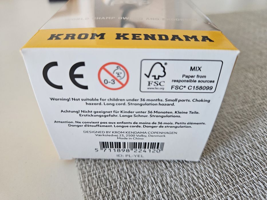 Kendama Krom Pop LOL sticky lucios galben, nou (curier)