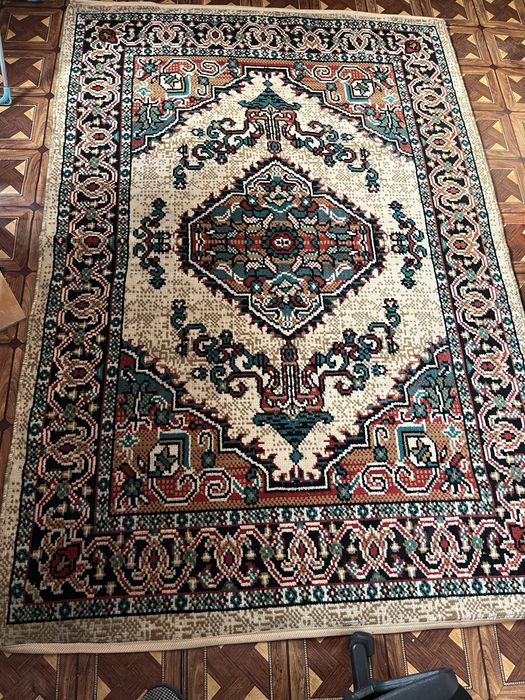 Продам ковер в восточном стиле 2,3*1,5