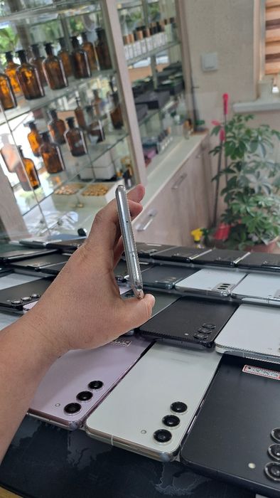 Samsung S10 5g xotirasi 8/256GB GB