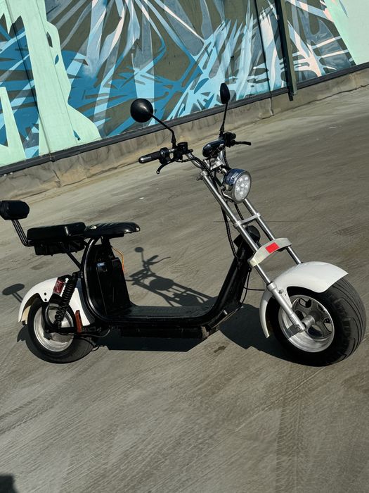 Vand scuter electric