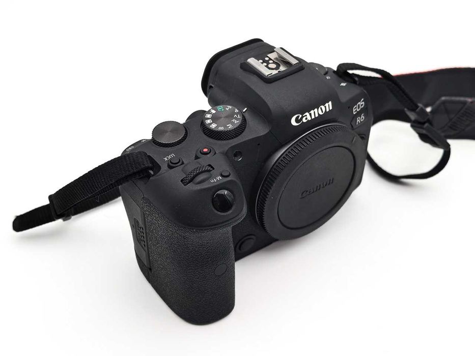 Aparat Canon EOS R6 11.000 cadre