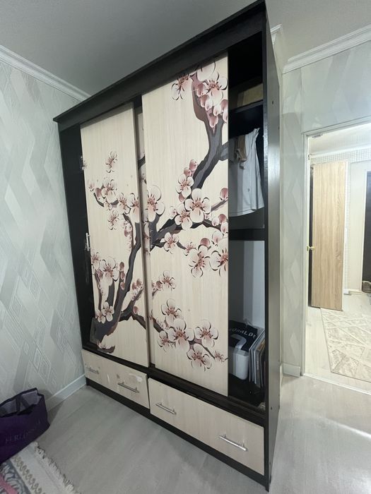 Шкаф для одежды сатылады