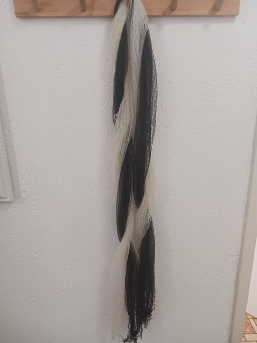 Дамски шалове  изгодно