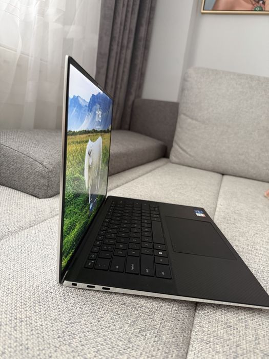 Dell XPS 15 9520 – Intel Core i5 Gen 12, 16GB RAM, SSD, Full HD