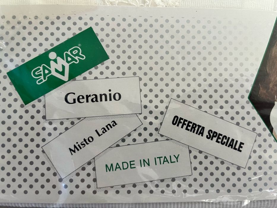 Maiou damă model cu bretele și dantelă