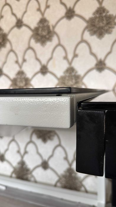 Компьютерный стол (Комп в столе)