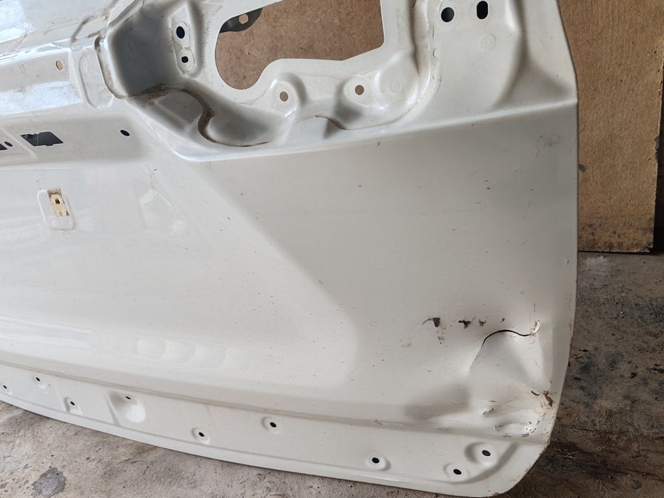 Крышка богажника Рав 4