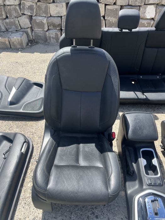 Scaune / Interior piele Nissan Navara 2021