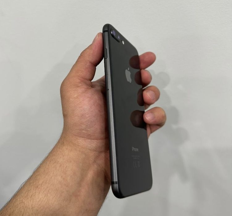 Продаётся iPhone 8 Plus 64ГБ