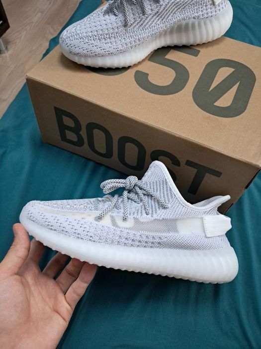 Yeezy boost 350 marimea 43