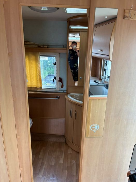 Rulotă Challenger SE 530 – 4 locuri – stare excelentă excelentă
