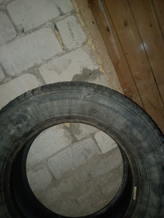 Продам шины зимние 4шт  б,у