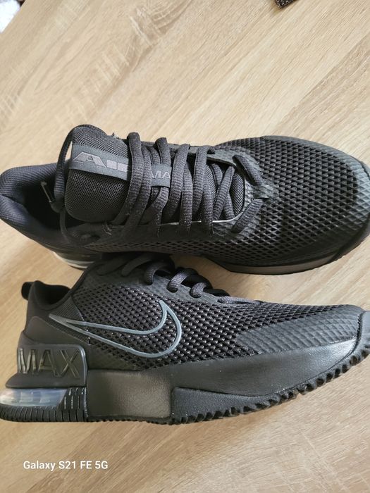Маратонки NIKE AIR MAX   43 номер