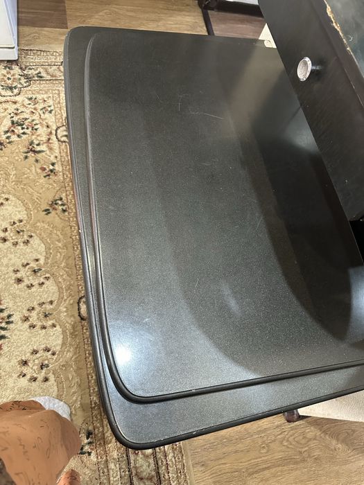 Стол под телевизор