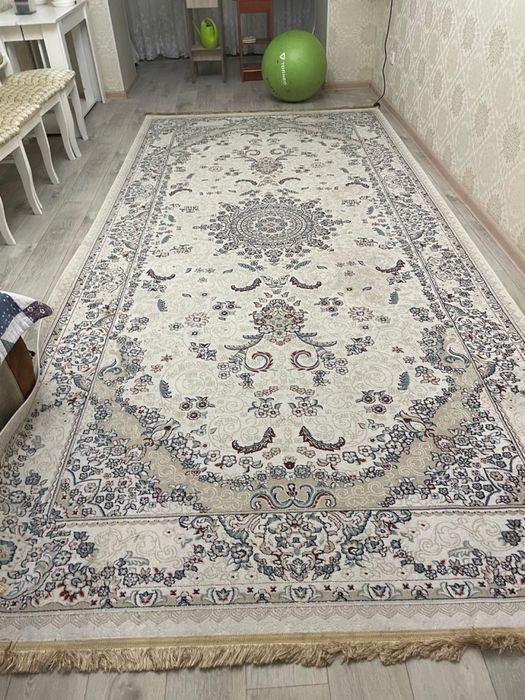 Продам ковры 10.000