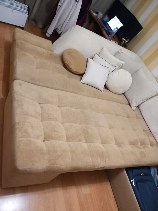 Разтегателен диван