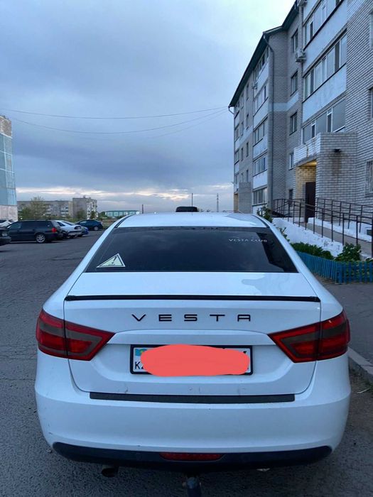 продам автомашина лада веста
