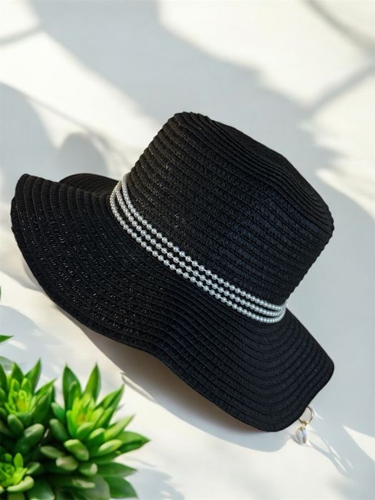 Ръчно декорирана лятна дамска шапка