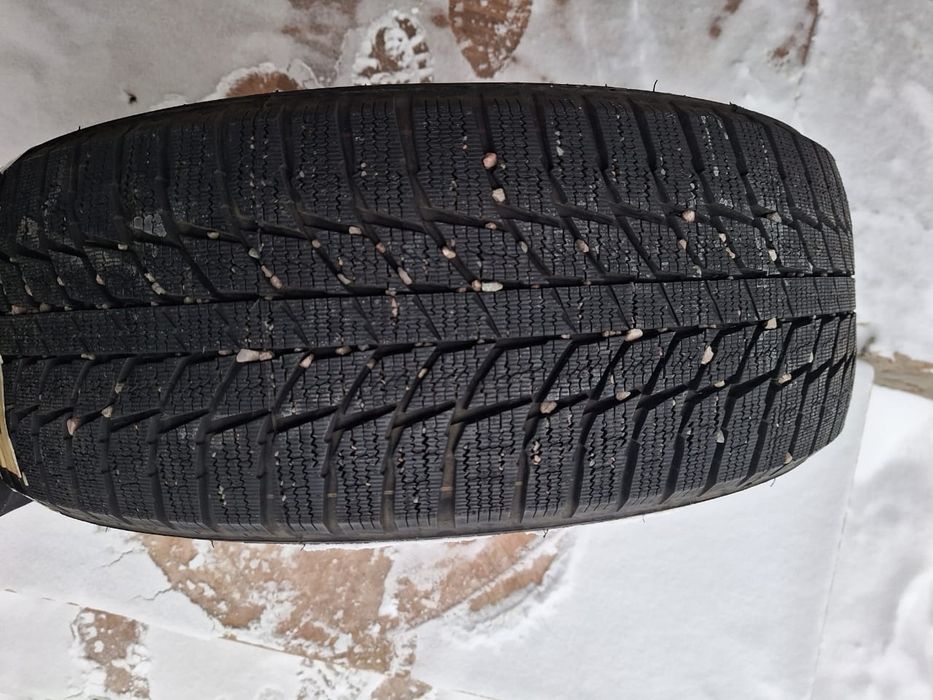 Зимние шины, размер 18