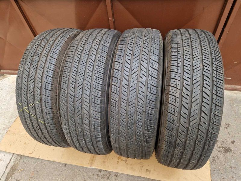 4 Bridgestone R18 255/70
летни гуми
DOT2622