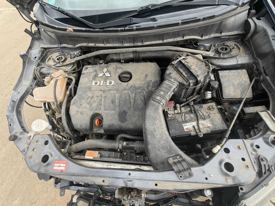 Митсубиши Аутлендър 2.0д 140кс 2007г.