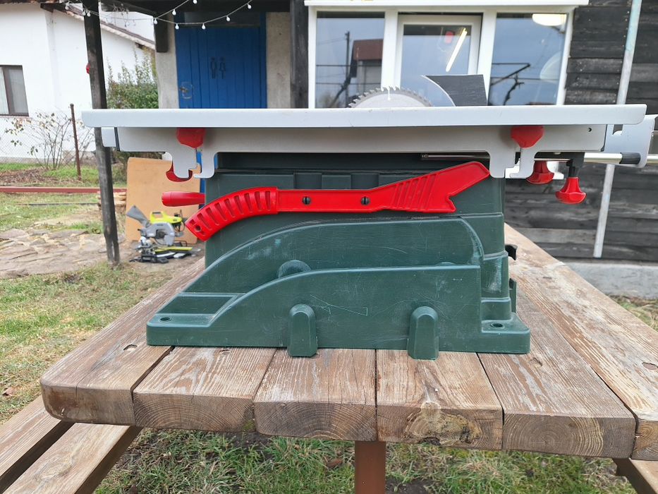 Настолен циркуляр Bosch PTS 10 – Пълен комплект!